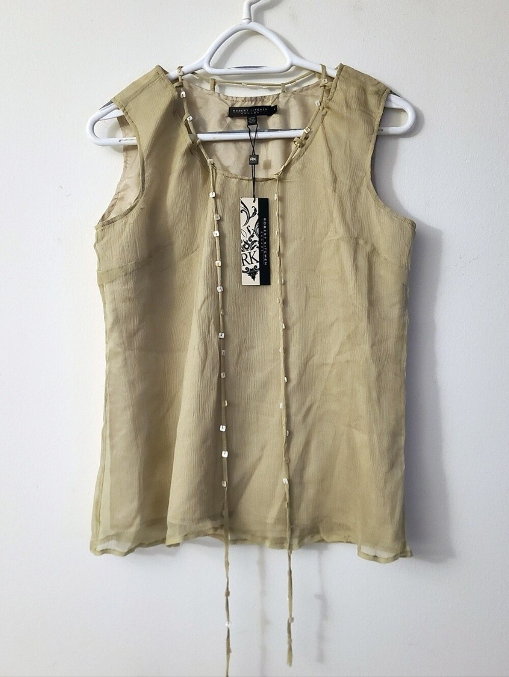 BNWT - Robert Kitchen - (Size L) Women's Sleeveless Seashell Bead Top Shirt